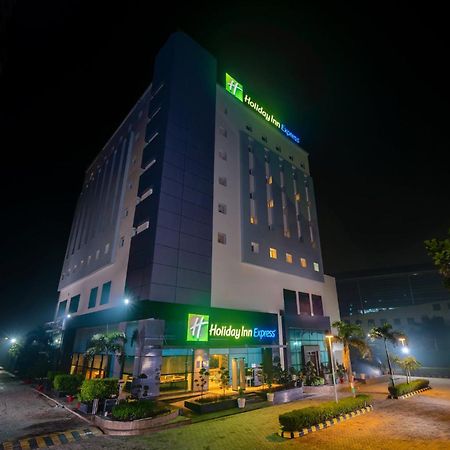 Holiday Inn Express Greater Noida Knowledge Park By Ihg Exterior photo